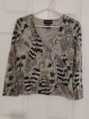 Vibrant august silk Long Sleeve V-Neck Top - Taupe, Black & Cream Paisley